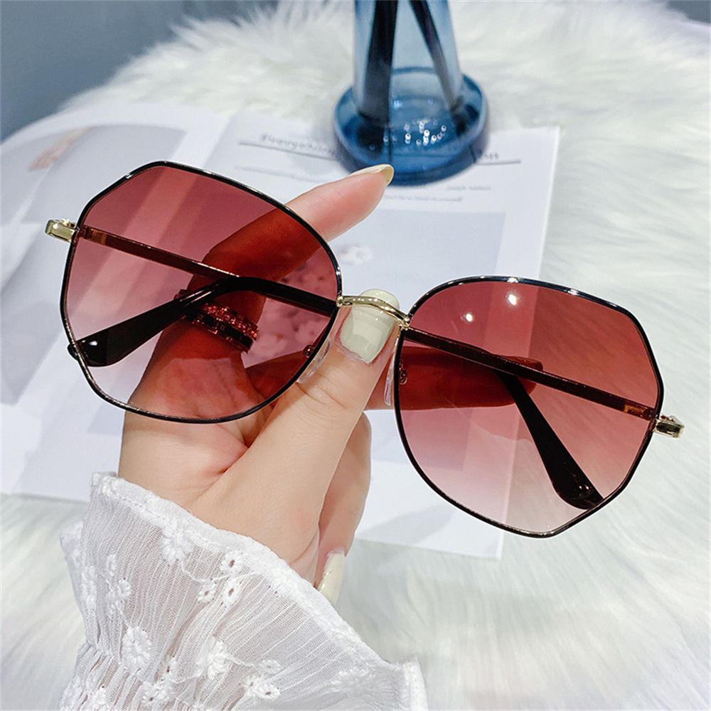 New Fashion Women Sunglasses Luxury Brand Designer Ladies Sun Glasses Vintage Shades UV400 Sunglasses Summer Eyewear